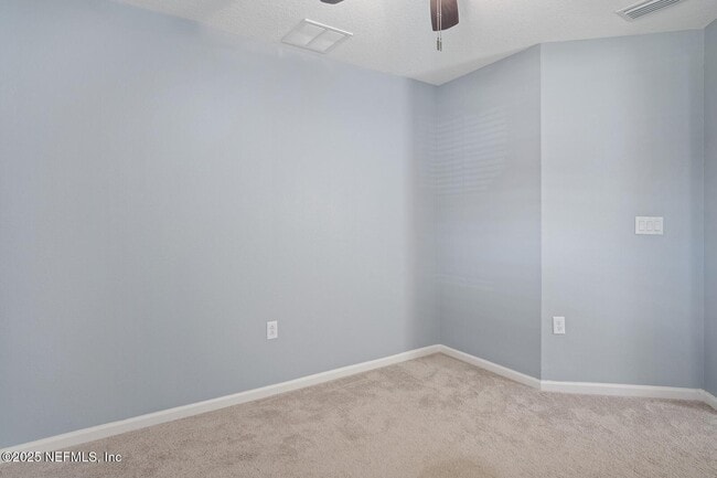 Building Photo - 11647 Pacific Dogwood Ct