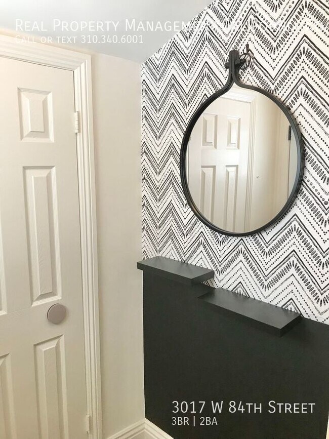 Foto del edificio - 3017 W 84th St