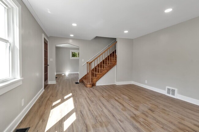 Living room - 56 Garfield St