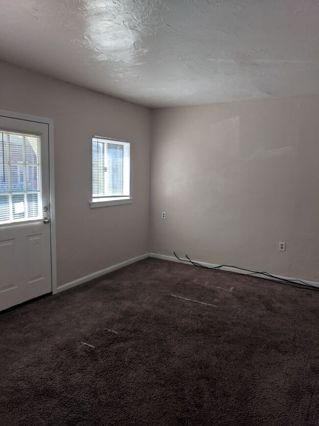Building Photo - 108 Southern Ave
