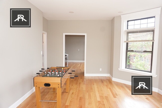 Foto del edificio - 1914 Beacon St