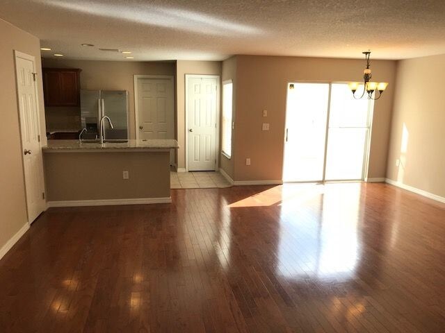 Building Photo - 2713 Wild Tamarind Blvd