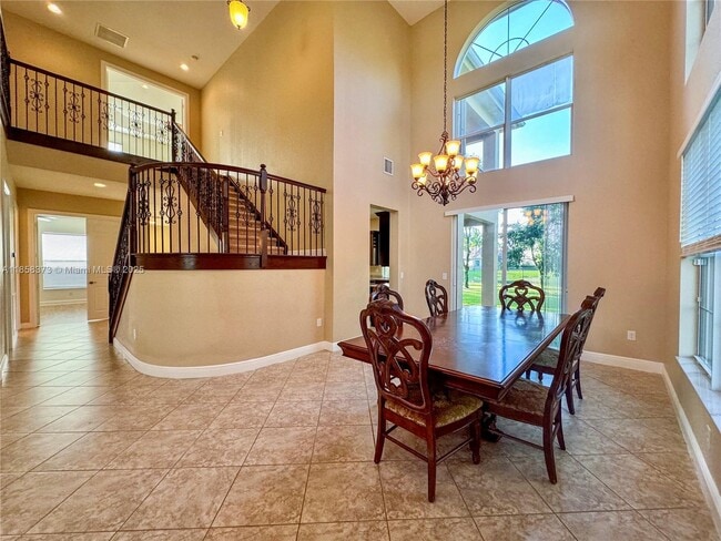 Building Photo - 11894 Fox Hill Cir