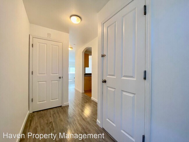Building Photo - 2 br, 2.5 bath House - 13349 Ambaum Blvd SW