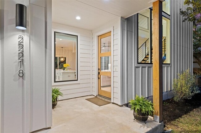 Building Photo - 22218 Briarcliff Dr