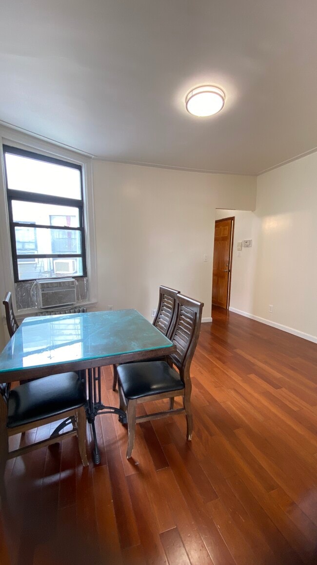 Building Photo - 6356 Woodhaven Blvd