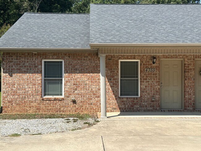 Foto del edificio - Duplex Apartment For Rent in Denver NC
