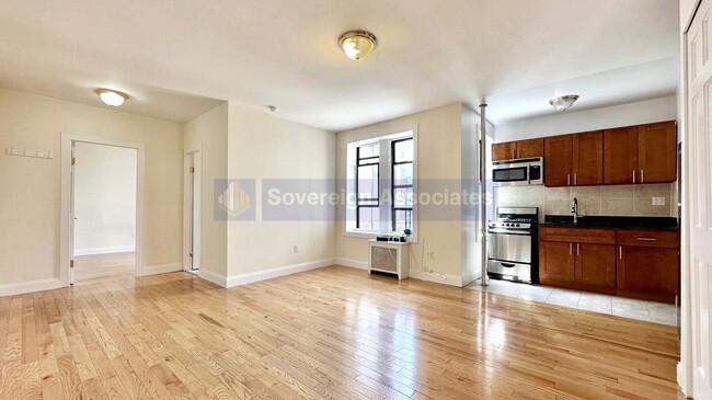 Foto del edificio - 585 W 204th St