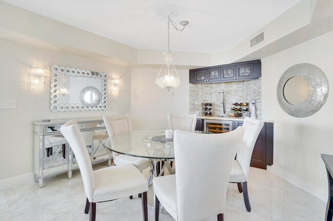 Building Photo - 550 S Ocean Blvd