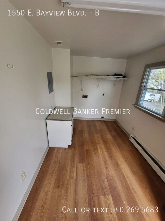 Building Photo - 1550 E Bayview Blvd