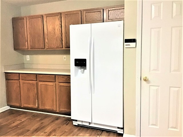 Foto del edificio - 411 Revis Creek Ct