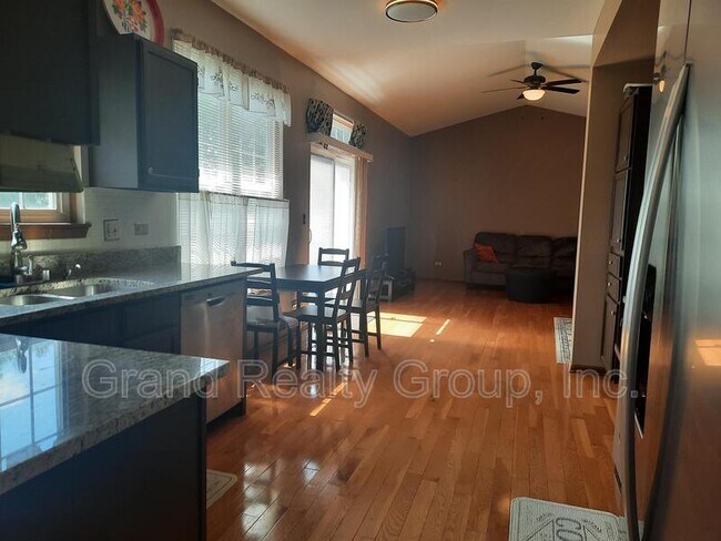 Foto del edificio - 1011 Cambridge Dr