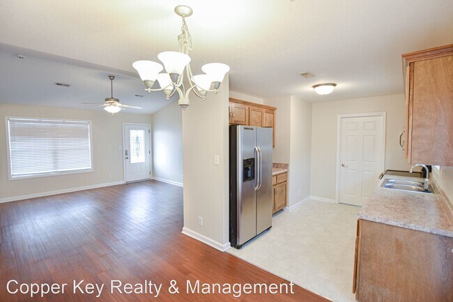 Foto del edificio - 3 br, 2 bath House - 327 Woodale Drive