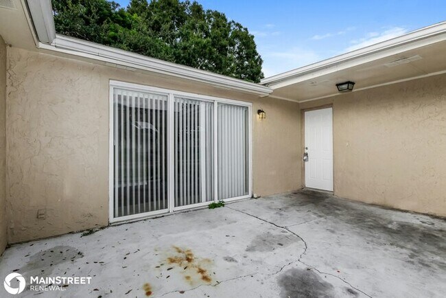 Foto del edificio - 3103 Lloyd Dr