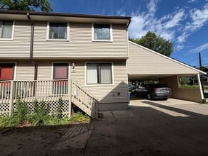 Building Photo - 1707 Dexter Ave