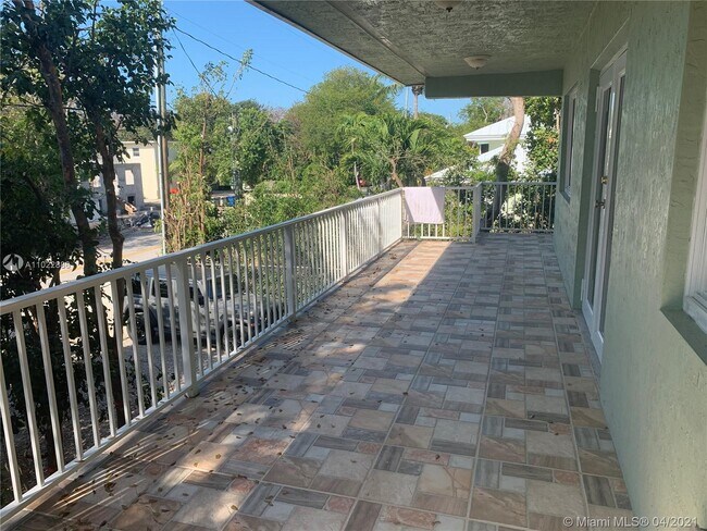 Foto del edificio - 529 Beach Rd