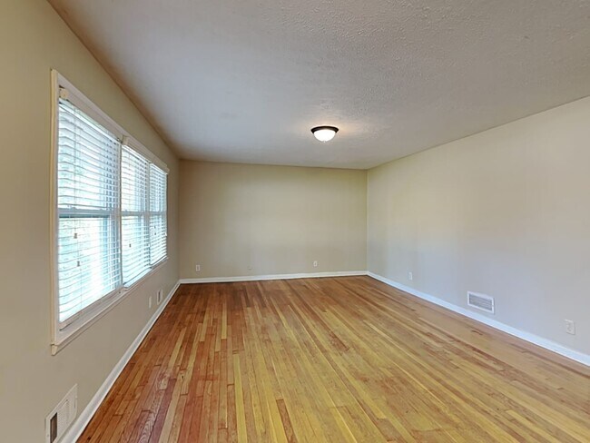 Foto del edificio - 2364 Oakridge Ct