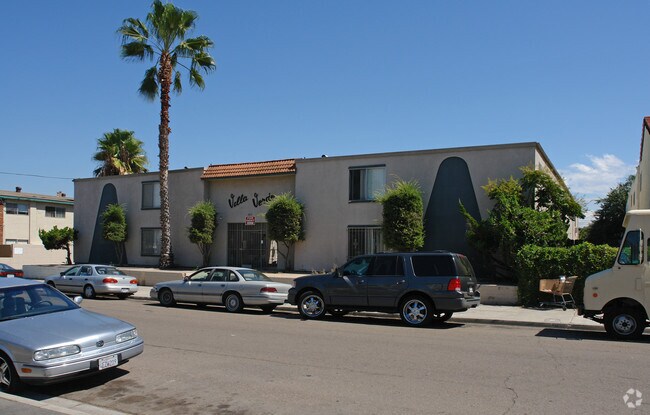 Building Photo - Villa Verde