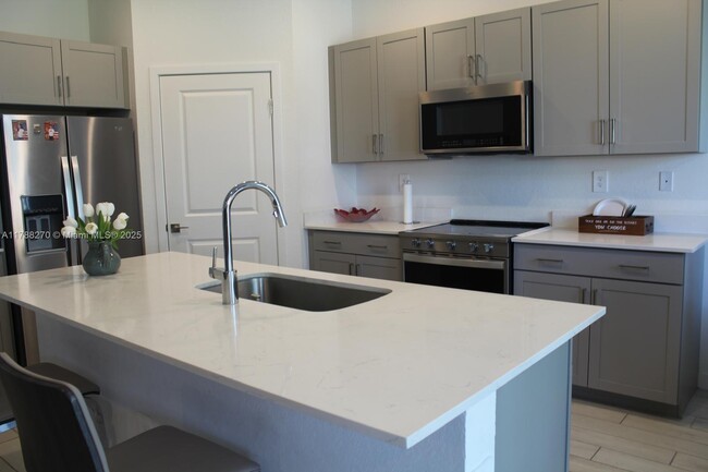 Building Photo - 12953 SW 265th Ter