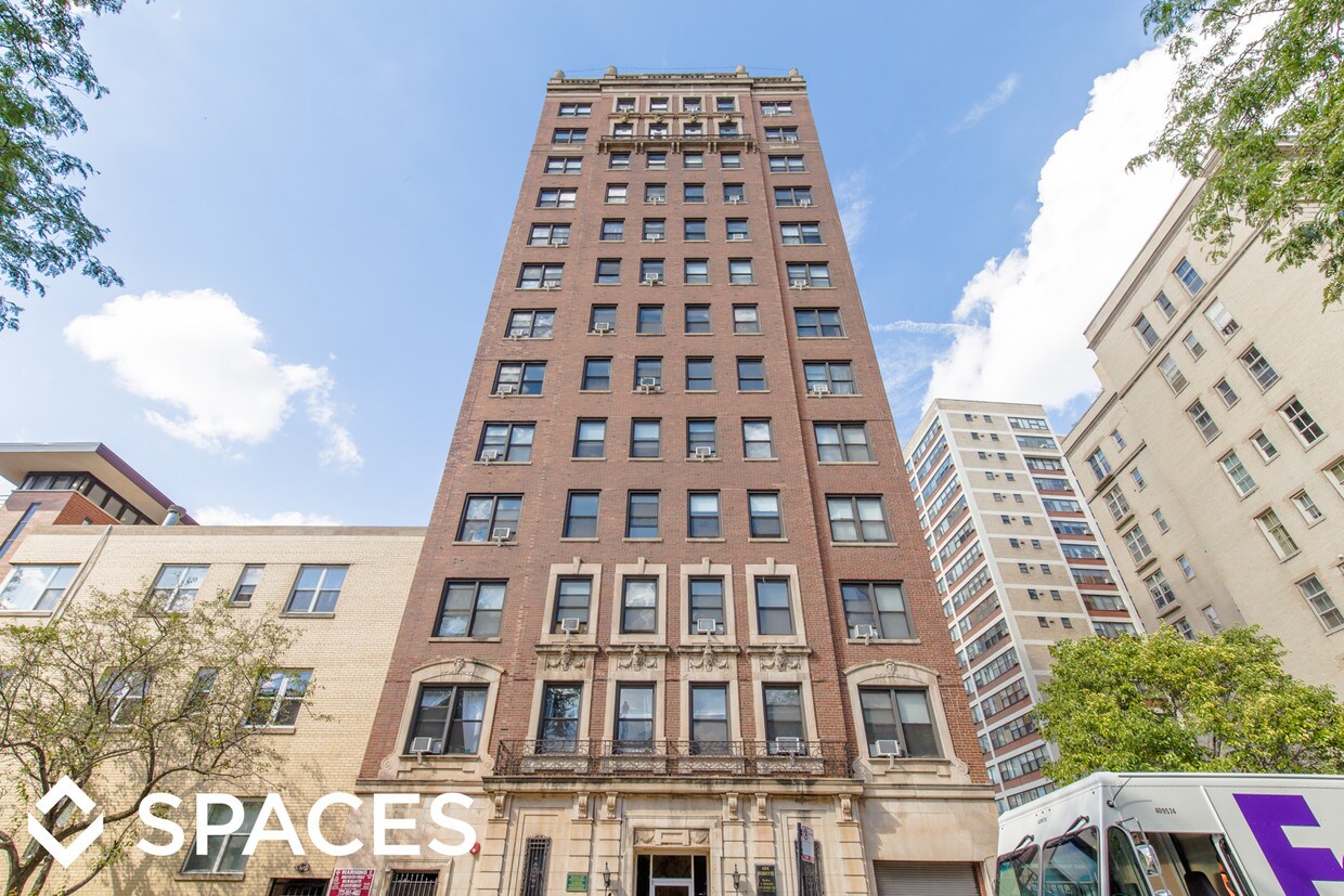 Primary Photo - 434 W Roscoe St