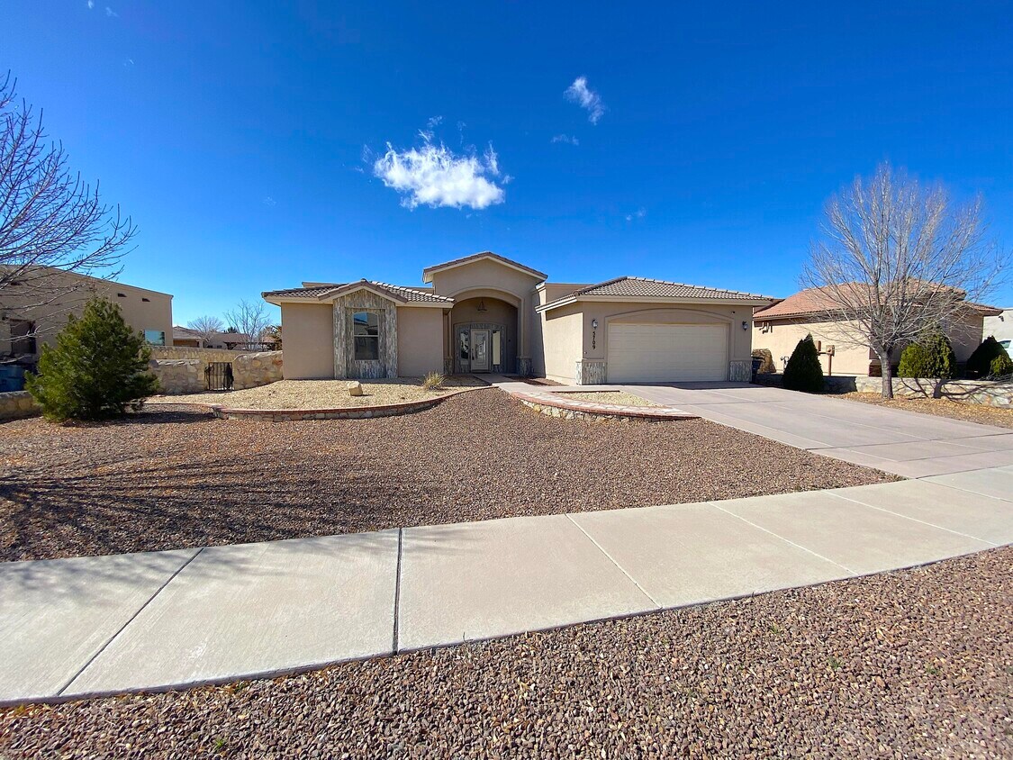 5709 Valley Lilac Ln, El Paso, TX 79932 House Rental in El Paso, TX