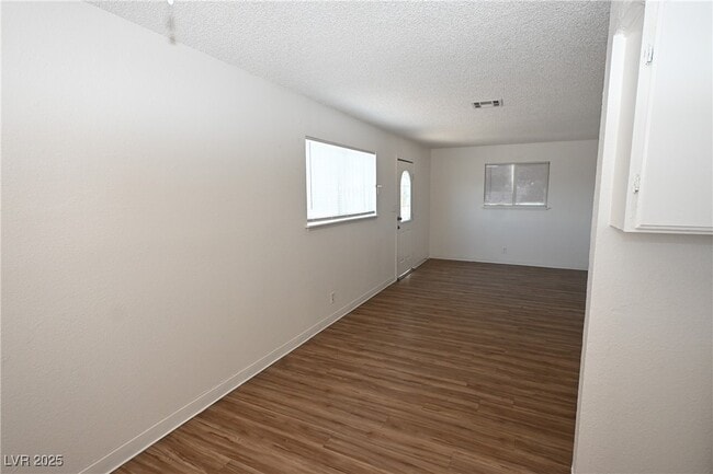 Building Photo - 2301 Stewart Ave
