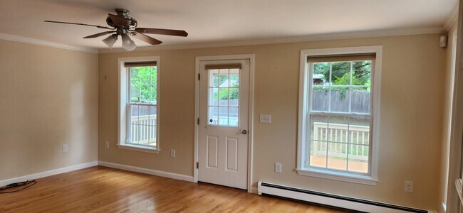 Building Photo - 118 Sherwood Dr