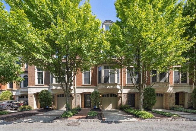 Building Photo - 116 Regency Pl