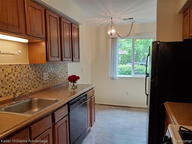 Foto del edificio - 31556 Orchard Creek