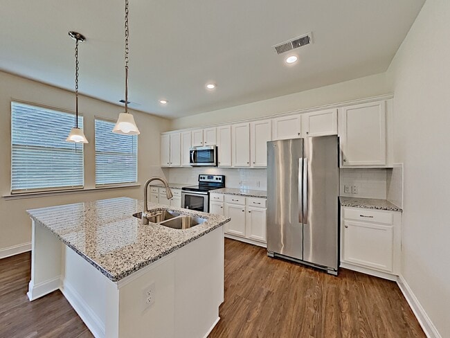 Building Photo - 807 Mary Beth Ct