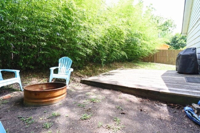 Building Photo - PRE-LEASING FOR 2026-2027 School Yeaer! ! ...