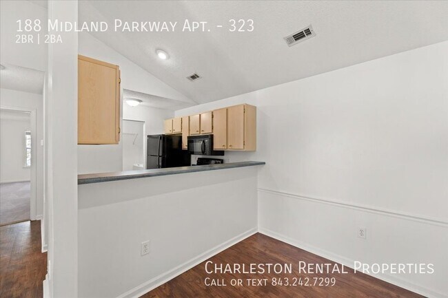 Building Photo - 188 Midland Pkwy