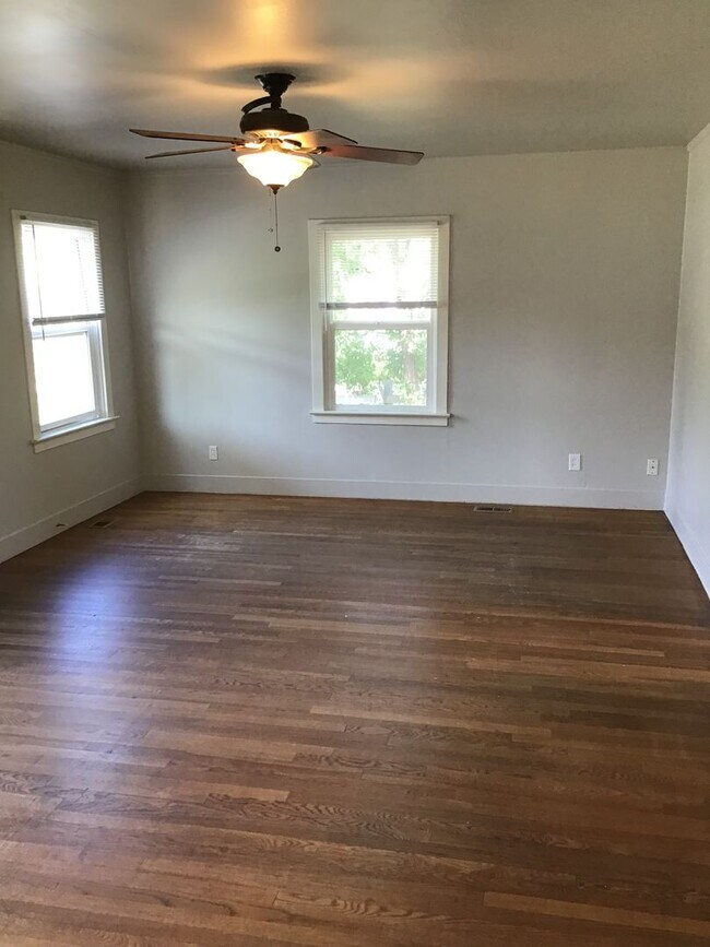 Foto del edificio - Darling SW Redmond Home for Rent!