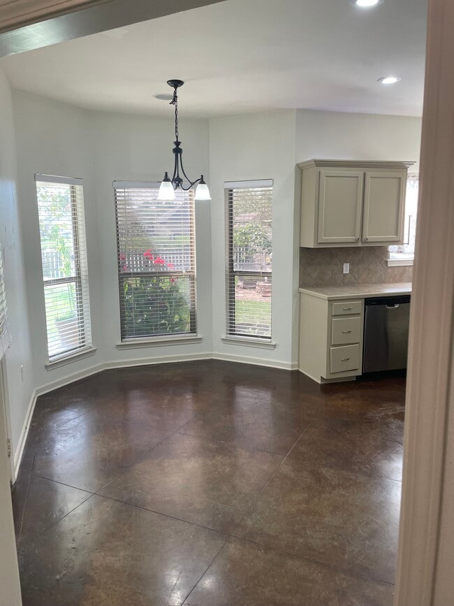 Building Photo - 13624 Hope Haven Dr