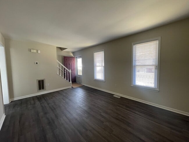 Foto del edificio - 1014 Colonial Ave