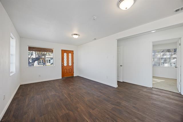 Foto del edificio - 3827 Vineyard Dr