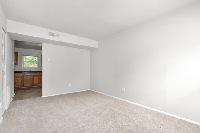 Building Photo - Forest Ridge