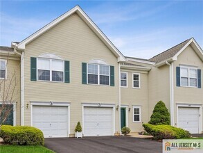 Building Photo - 103 Berkshire Dr