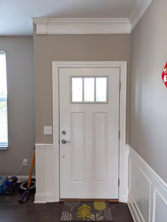 FrontDoor - 9048 Ellrod Way