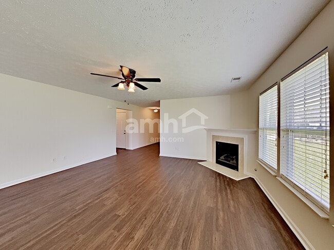 Building Photo - 334 Stewart Springs Dr