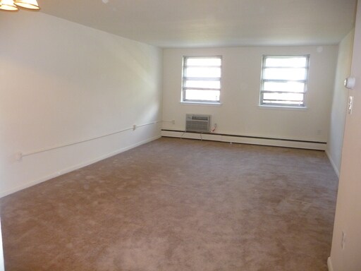 Building Photo - 5 Windermere Ave
