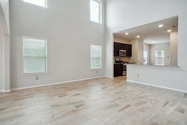 Building Photo - 5817 Fir Tree Ln