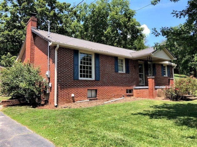 Foto del edificio - 3 Bdrm/1 Bath Brick Home  Kingsport TN