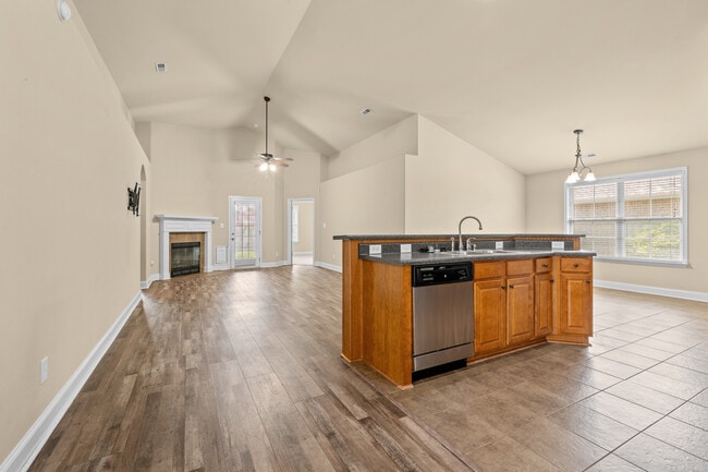 Foto del edificio - 6906 Breyerton Way SE