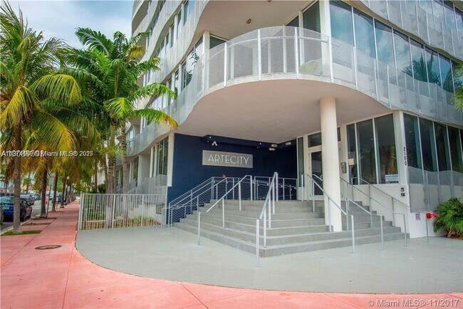 Foto del edificio - 2100 Park Ave