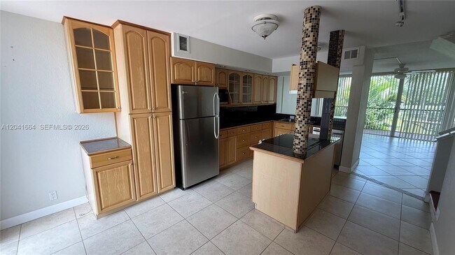 Foto del edificio - 2921 SW 87th Ave