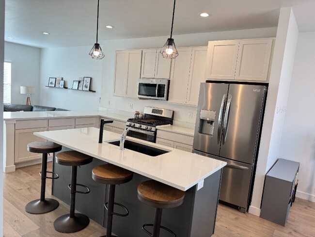 Foto del edificio - 811 E 975 N