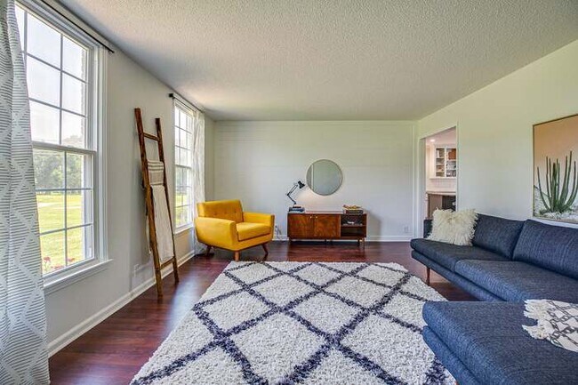 Foto del edificio - 3610 S Mt Juliet Rd