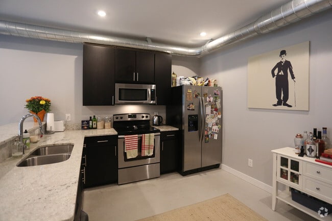 Standard 1Bed - 4321 Grove Apartments