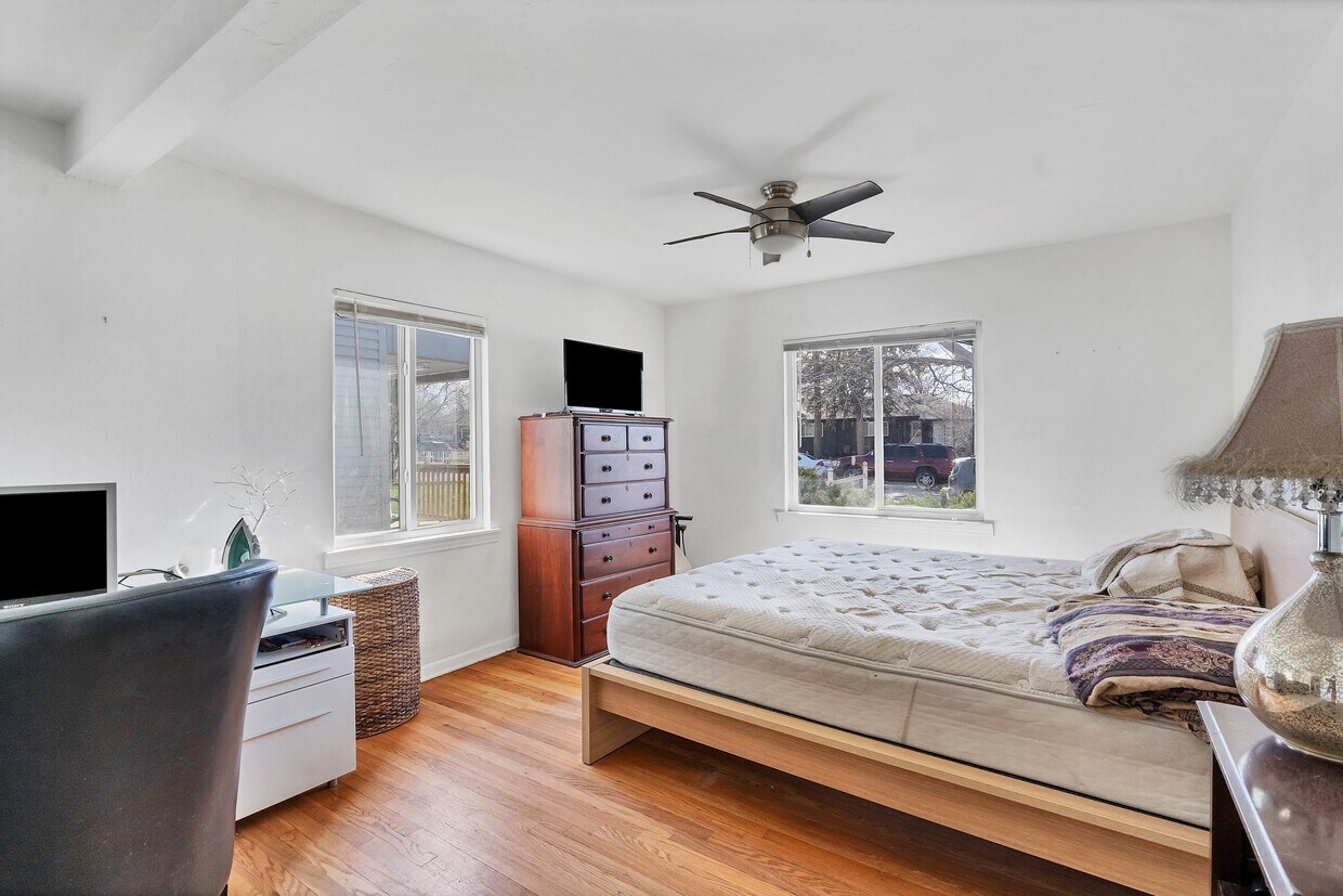 Primary Photo - 1388 Lima St